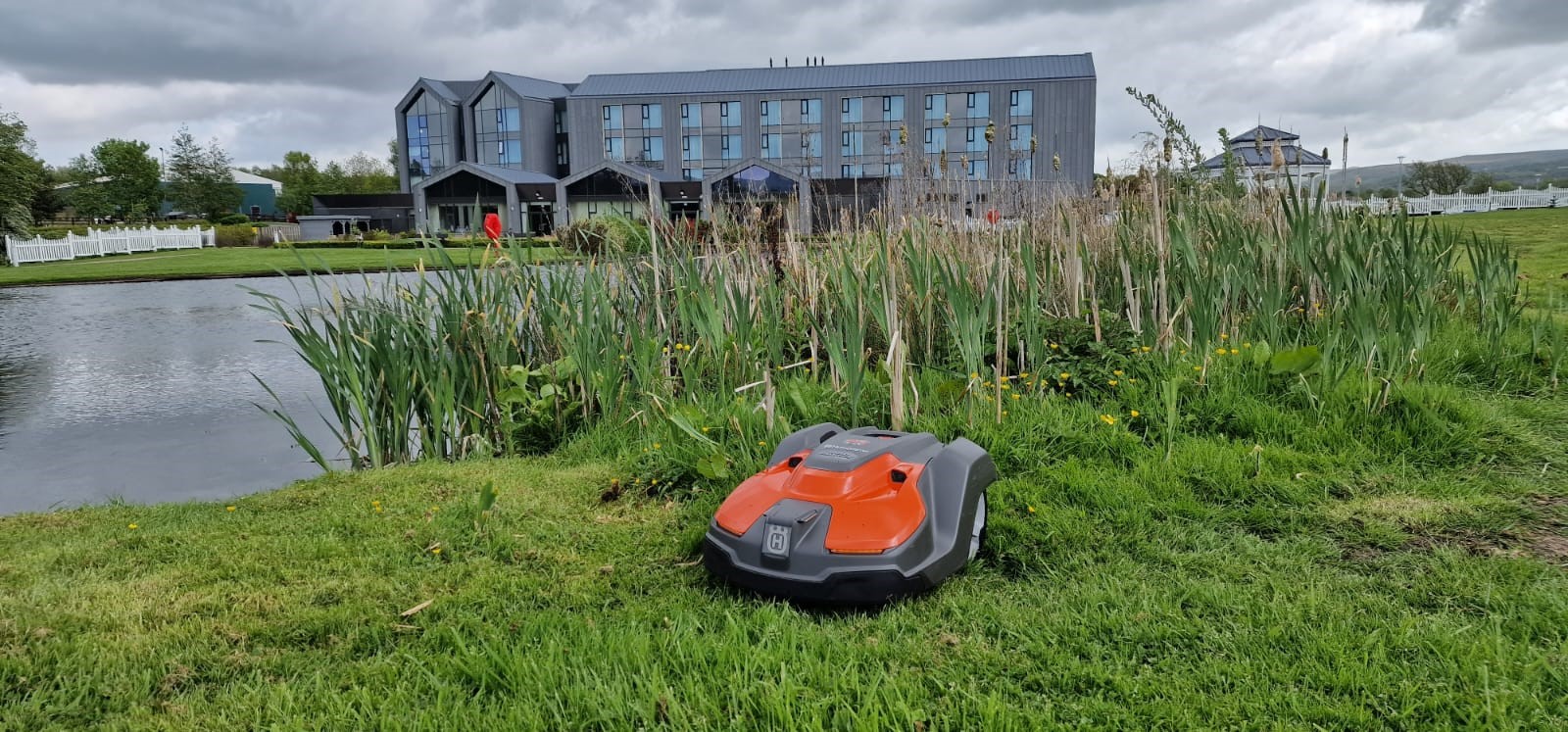 Cortacésped Husqvarna Rider a batería - Robotic Mowers