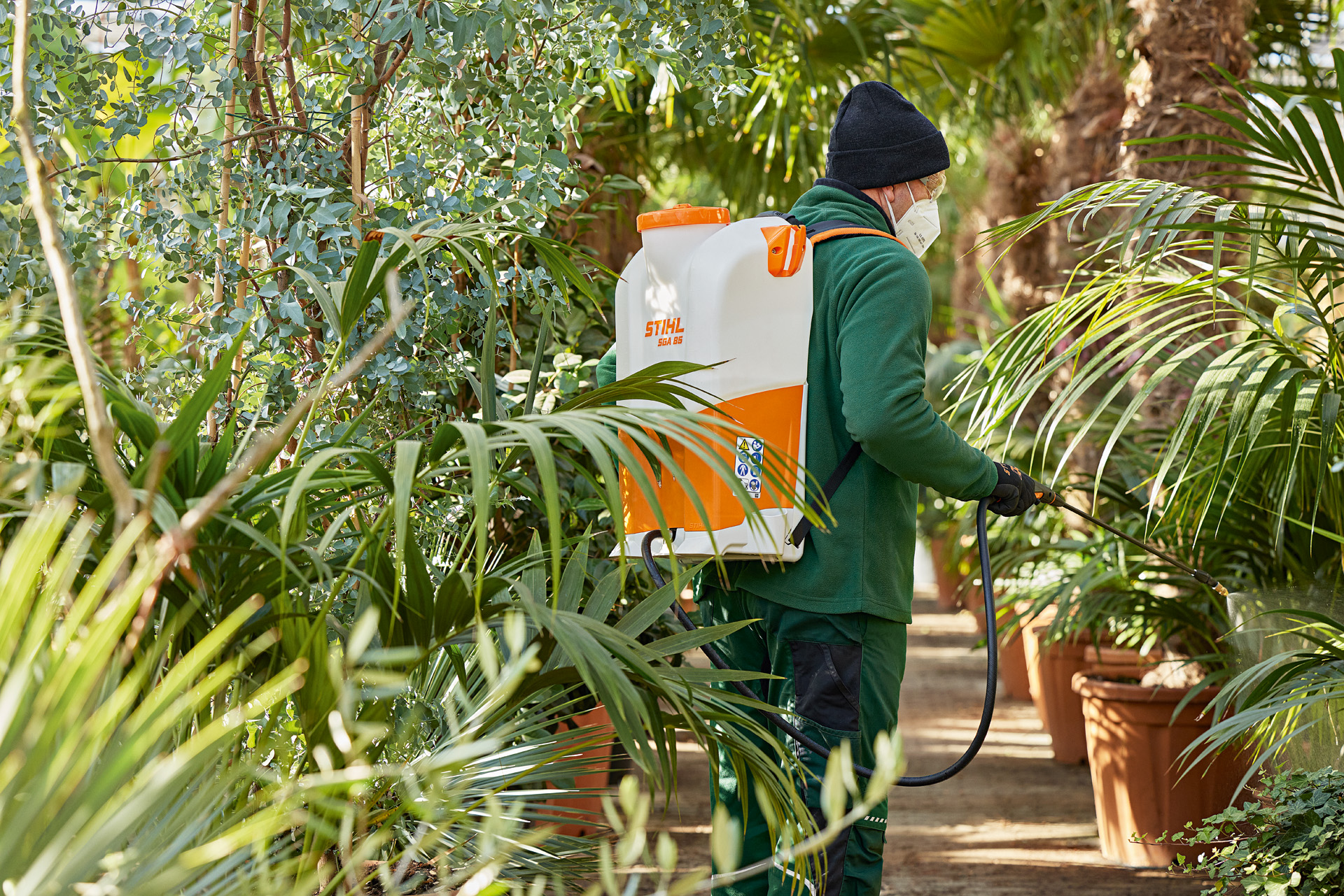 Battery powered & manual sprayers from Stihl