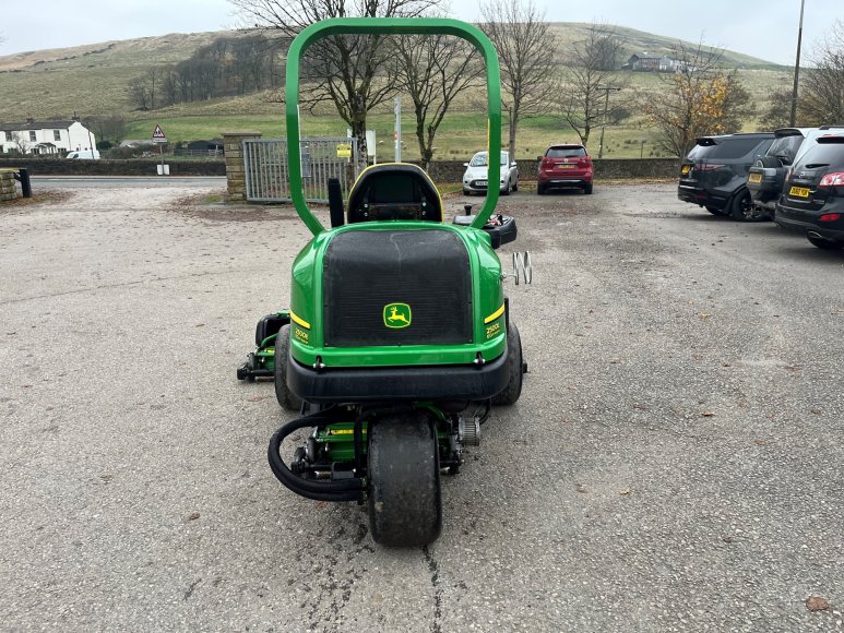 John Deere 2500E Greens Mower 