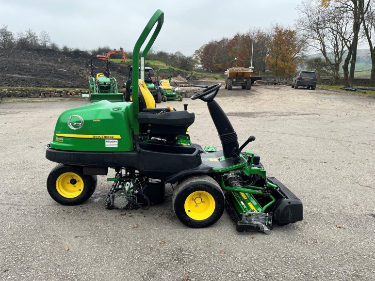 John Deere 2500E Greens Mower 