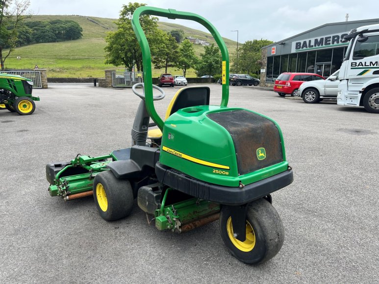 John Deere 2500B Greens Mower