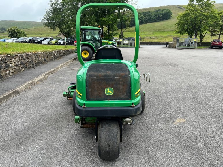 John Deere 2500B Greens Mower