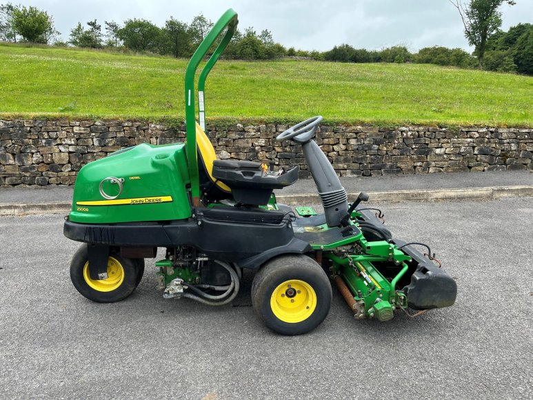 John Deere 2500B Greens Mower