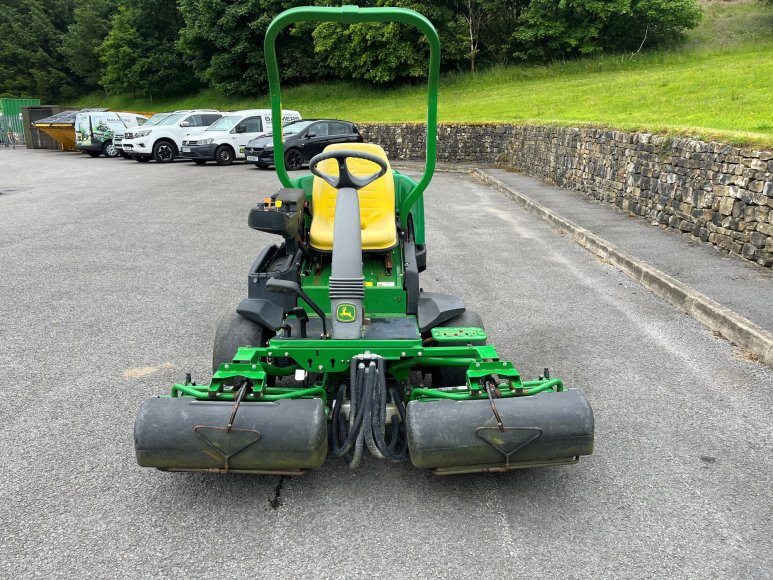 John Deere 2500B Greens Mower