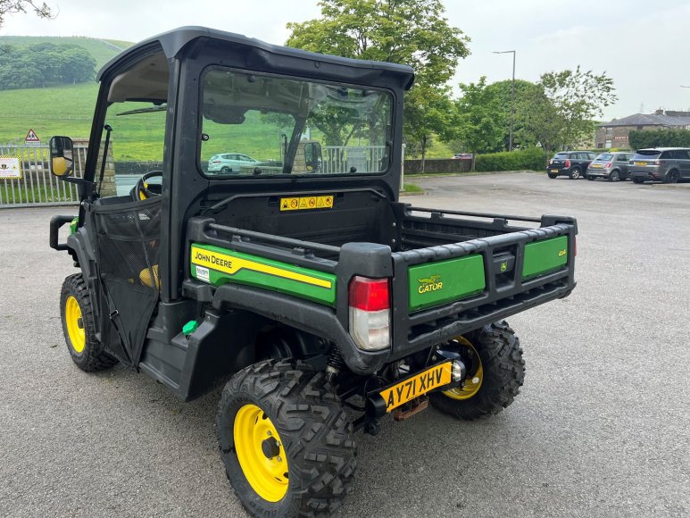 John Deere XUV865M Utility Vehicle 