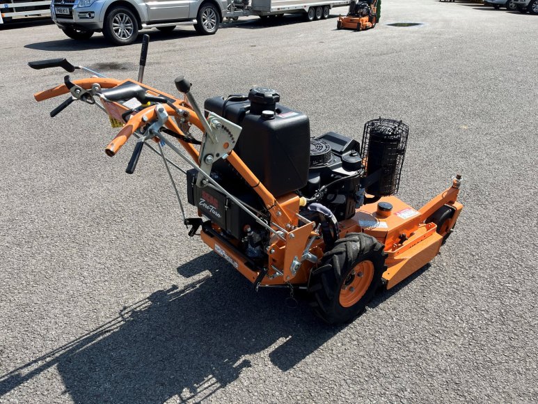 Scag SWZ 32" Pedestrian Mower 