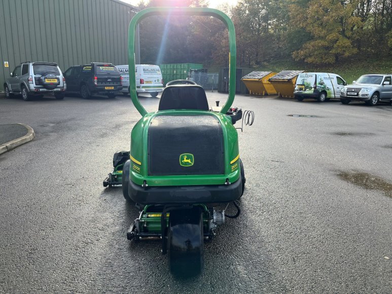 John Deere 2500E Greens Mower