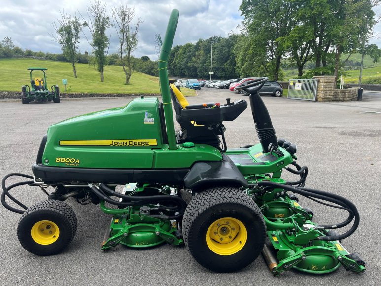 John Deere 8800A Terrain Cut 