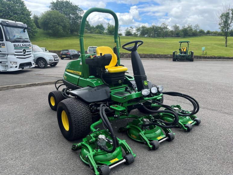 John Deere 8800A Terrain Cut 