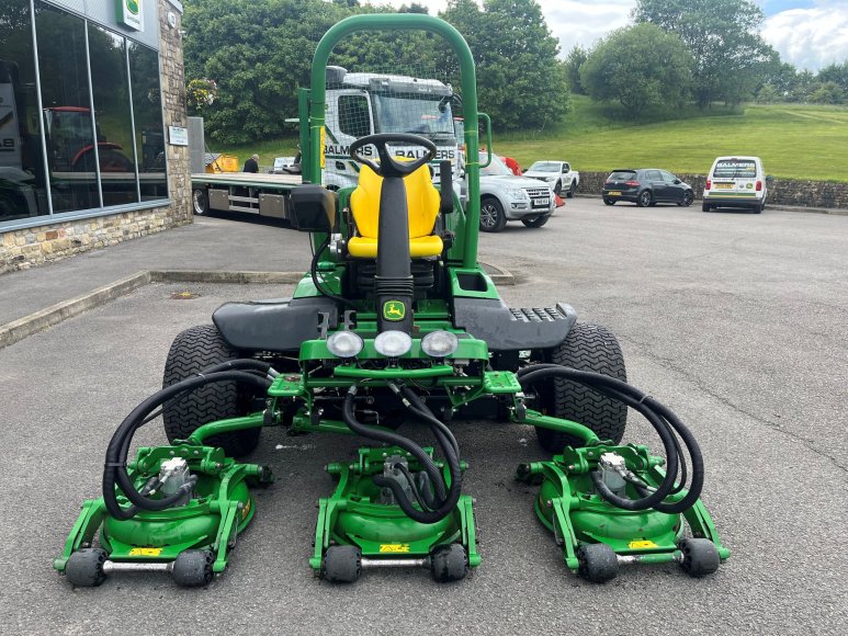 John Deere 8800A Terrain Cut 