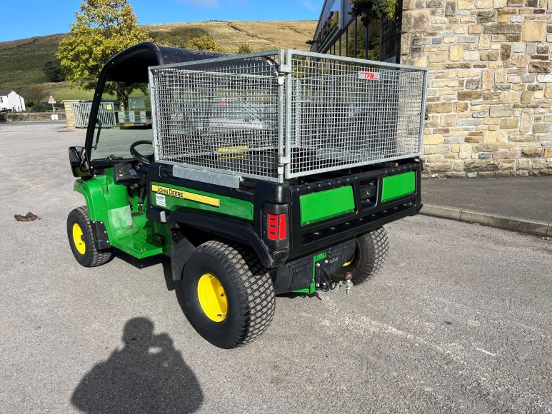 John Deere TE Gator 