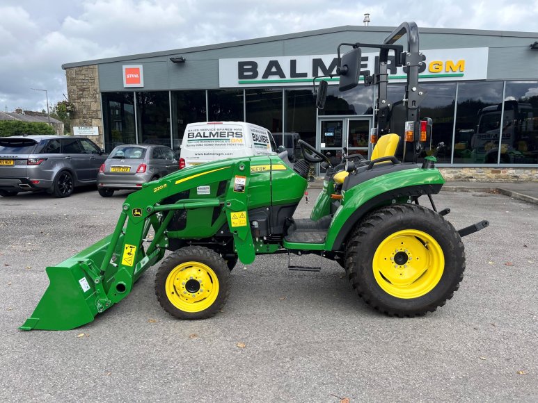 John Deere 2038R Compact Tractor c/w Loader 