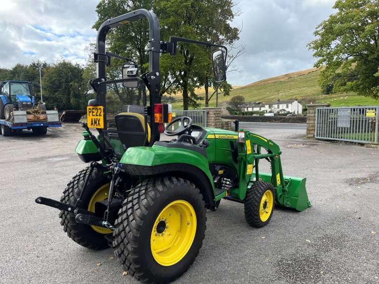 John Deere 2038R Compact Tractor c/w Loader 