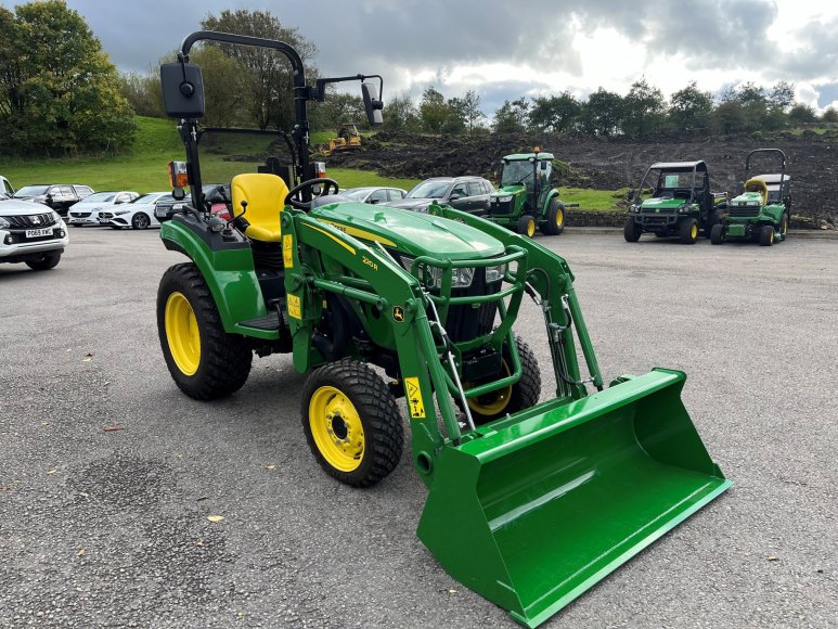 John Deere 2038R Compact Tractor c/w Loader 