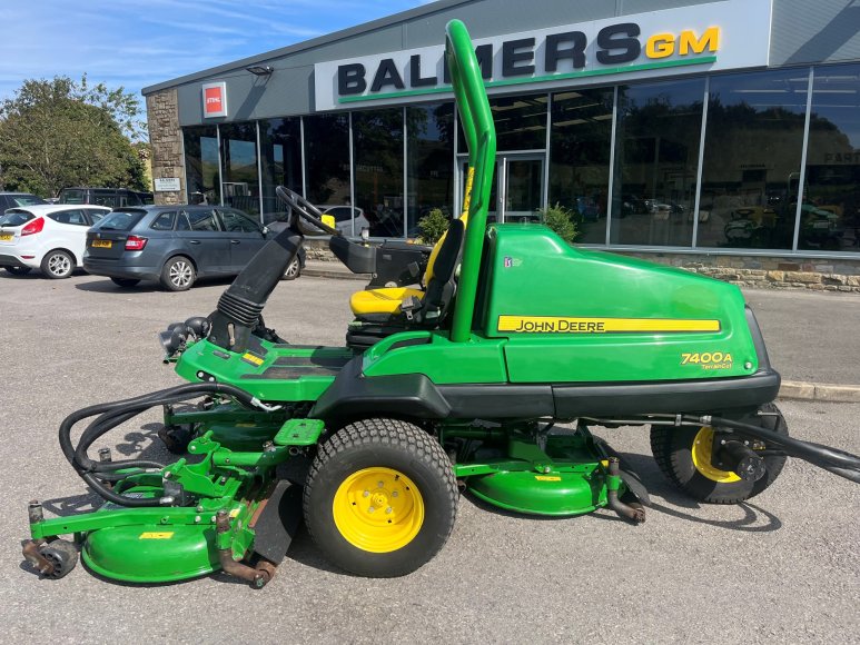 John Deere 7400A Surrounds Mower 