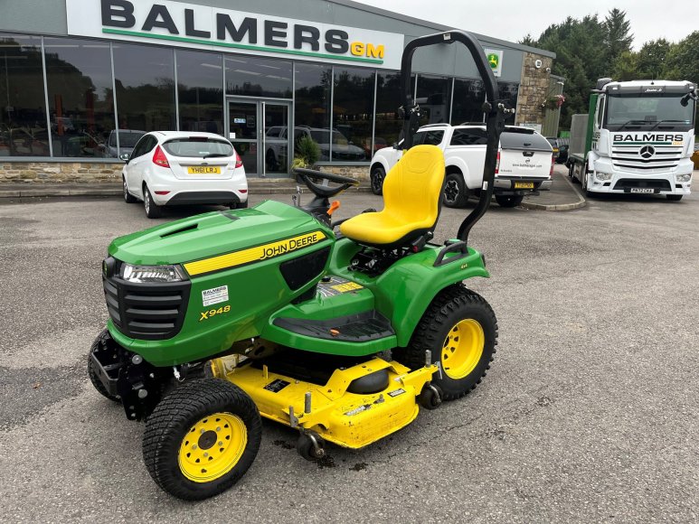 John Deere X948 Ride on Mower