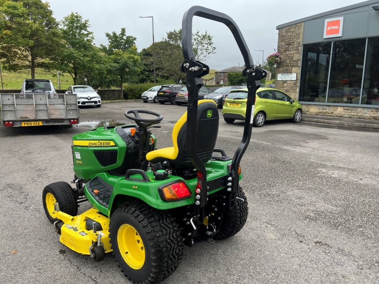 John Deere X948 Ride on Mower