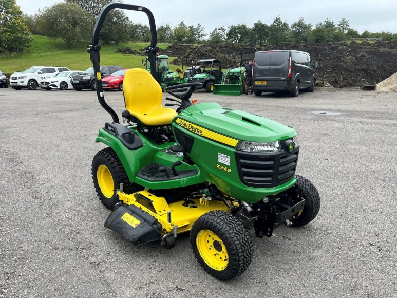 John Deere X948 Ride on Mower