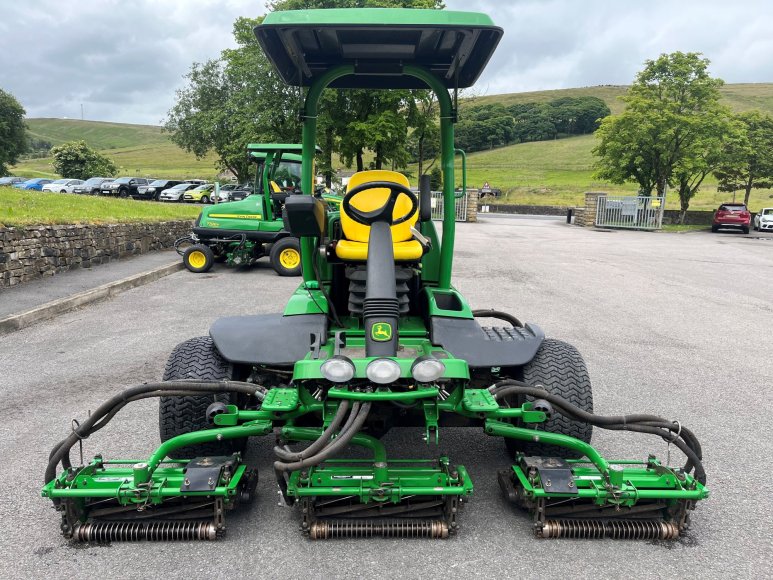 John Deere 8700A Fairway Mower 