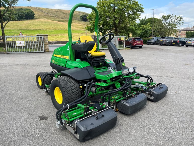 John Deere 7700A Fairway Mower