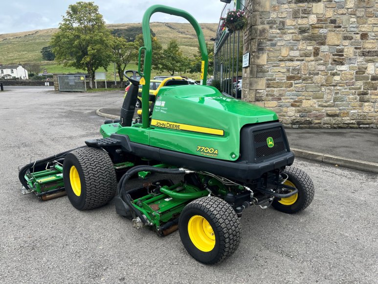 John Deere 7700A Fairway Mower