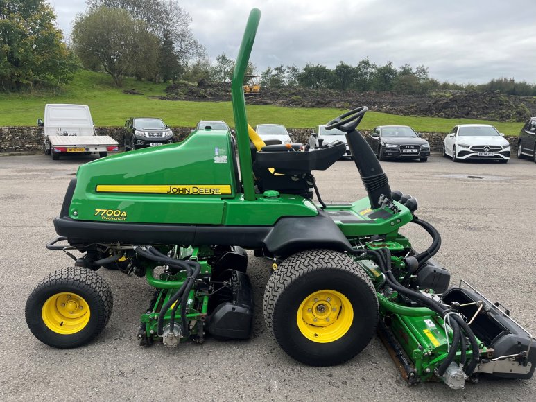 John Deere 7700A Fairway Mower