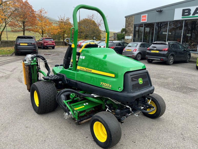 John Deere 7700A Fairway Mower