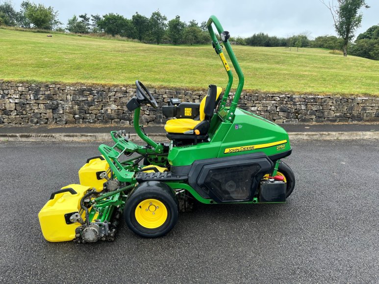 John Deere 2750 Greens Mower