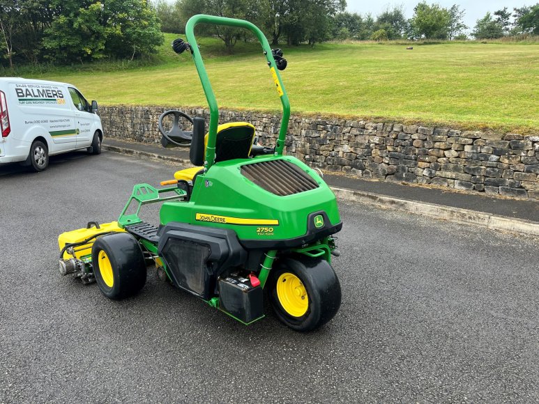 John Deere 2750 Greens Mower