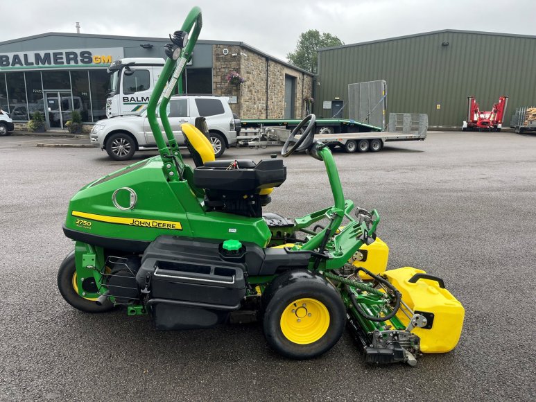 John Deere 2750 Greens Mower