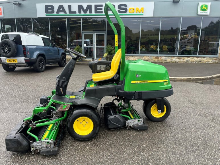 John Deere 2500E Greens Mower