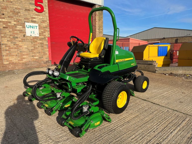 John Deere 8800A Terrain Cut 