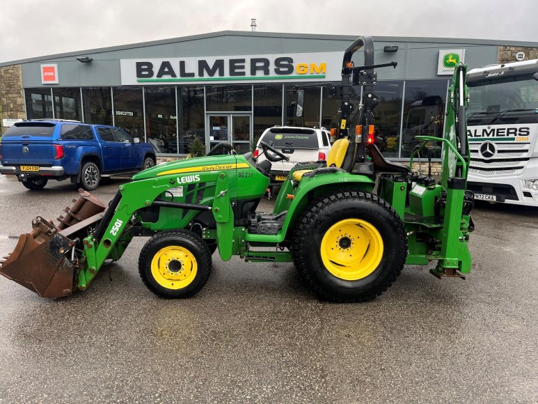 John Deere 3038E c/w Front & Backhoe Loader