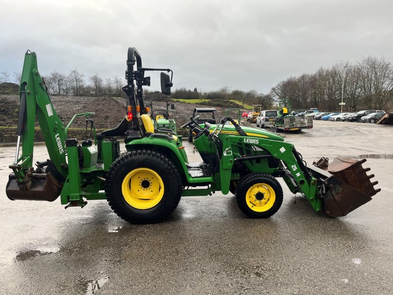 John Deere 3038E c/w Front & Backhoe Loader