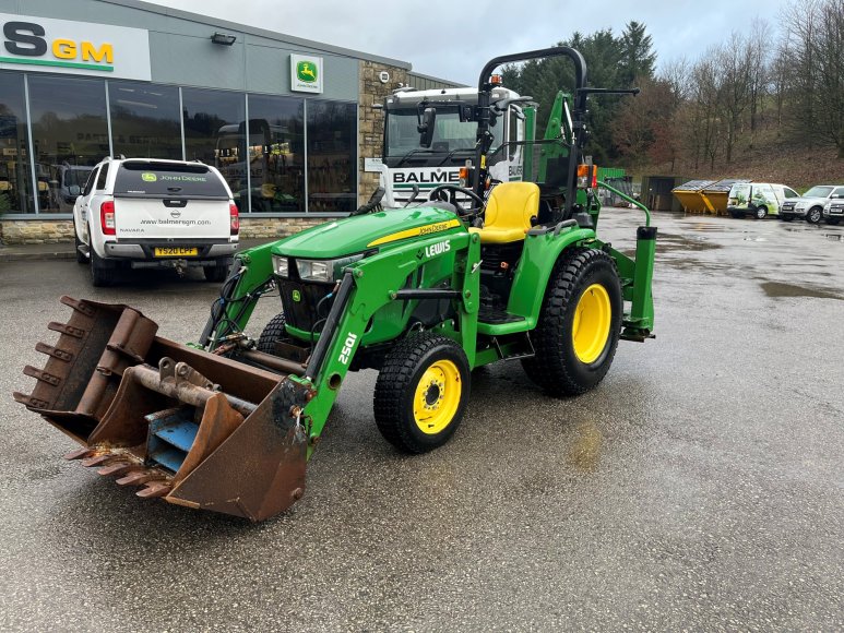 John Deere 3038E c/w Front & Backhoe Loader