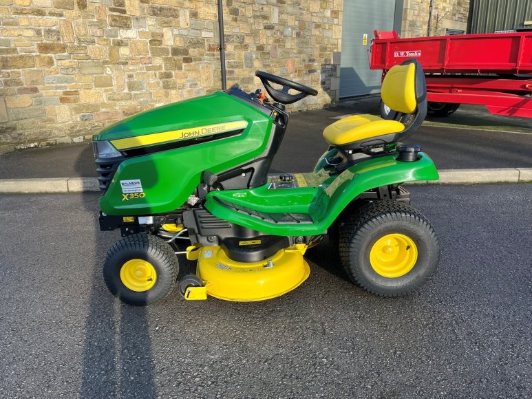 John Deere X350 Ride on Mower 