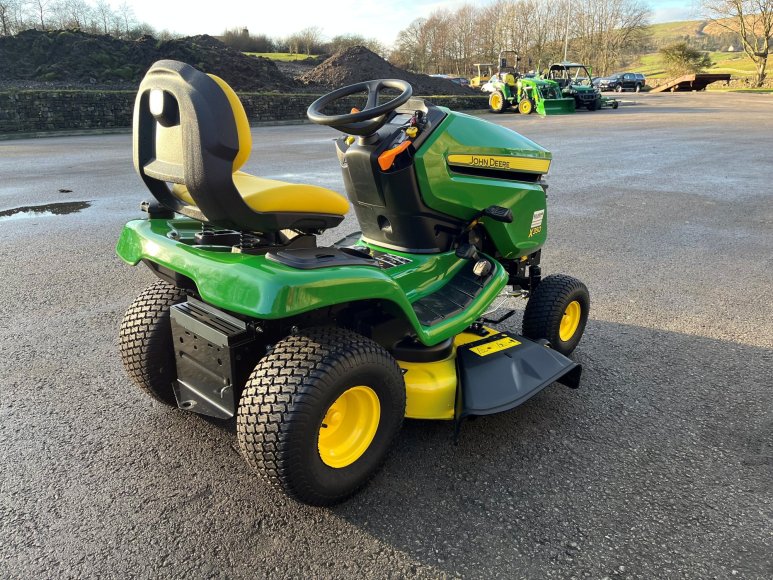 John Deere X350 Ride on Mower 