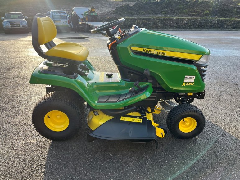 John Deere X350 Ride on Mower 