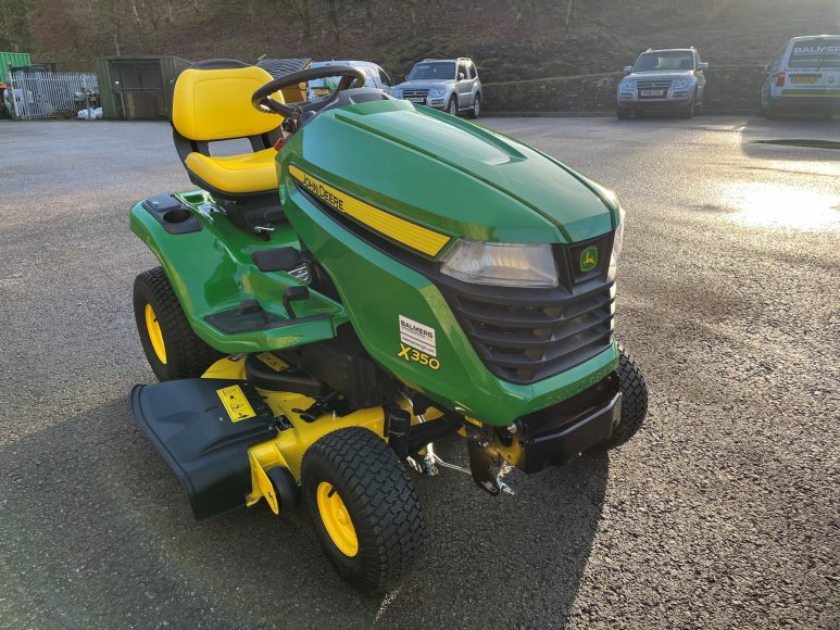 John Deere X350 Ride on Mower 