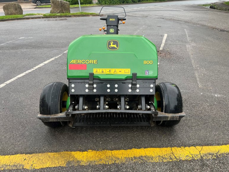 John Deere Aercore 800 Pedestrian Aerator 