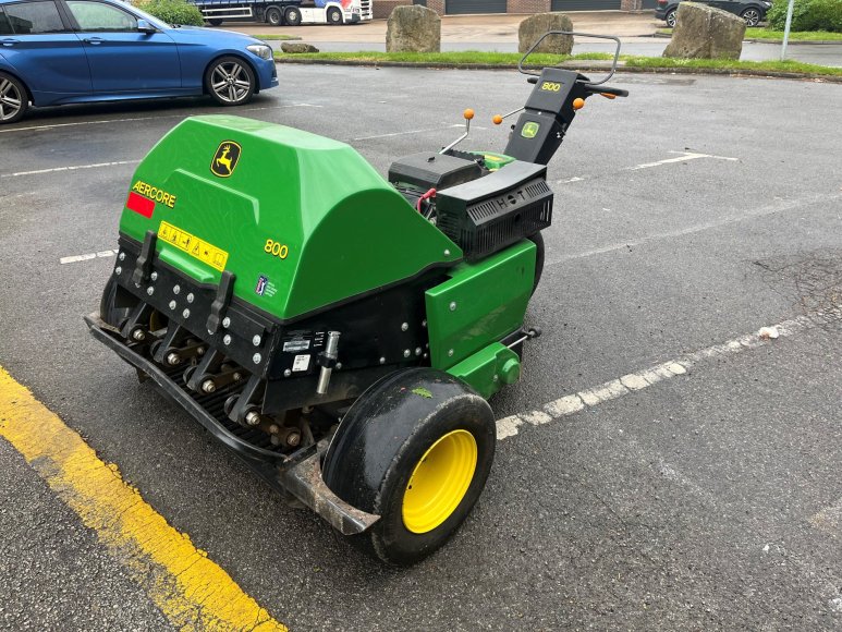 John Deere Aercore 800 Pedestrian Aerator 