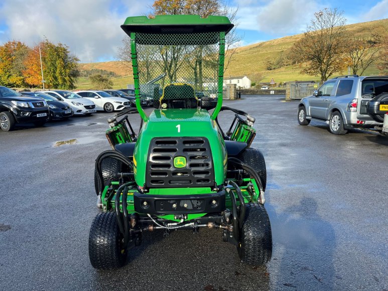 John Deere 7700 Fairway Mower