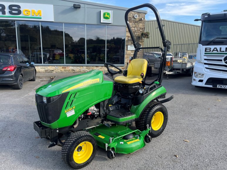 John Deere 1026R Compact Tractor 