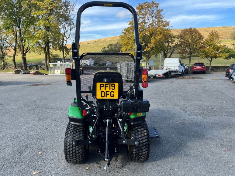 John Deere 1026R Compact Tractor 