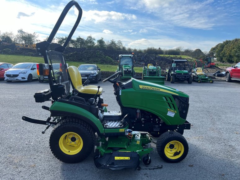 John Deere 1026R Compact Tractor 