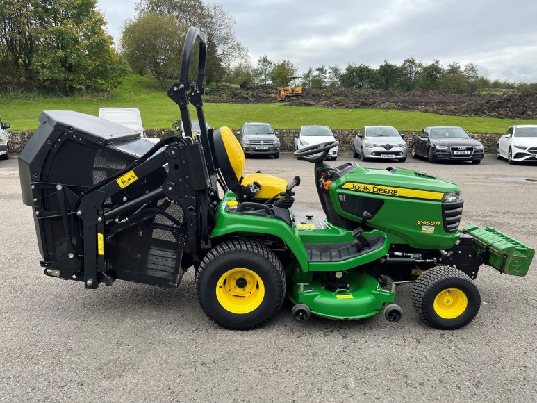 John Deere X950R High Tip