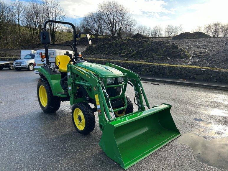 John Deere 2038R Compact Tractor c/w Loader 