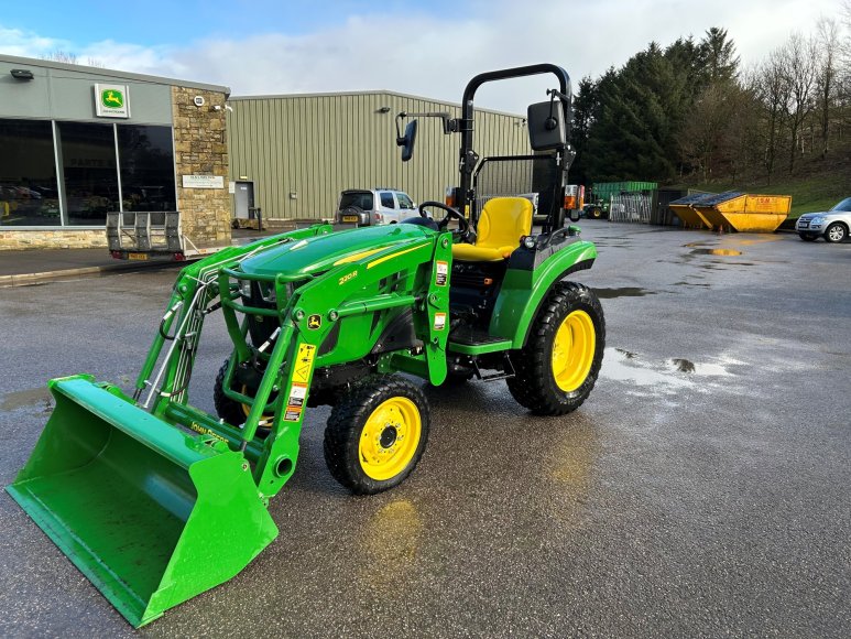 John Deere 2038R Compact Tractor c/w Loader 