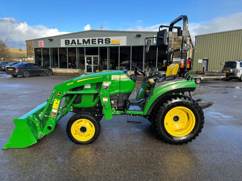 John Deere 2038R Compact Tractor c/w Loader 