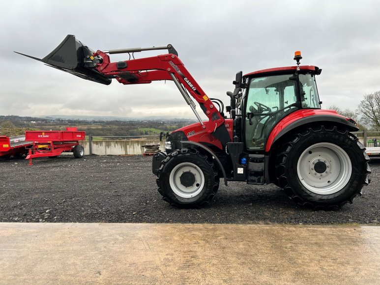 Case Ih Luxxum 120 c/w Loader 